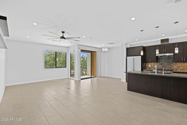 3233 N 70TH Street 1023, Scottsdale, AZ 85251