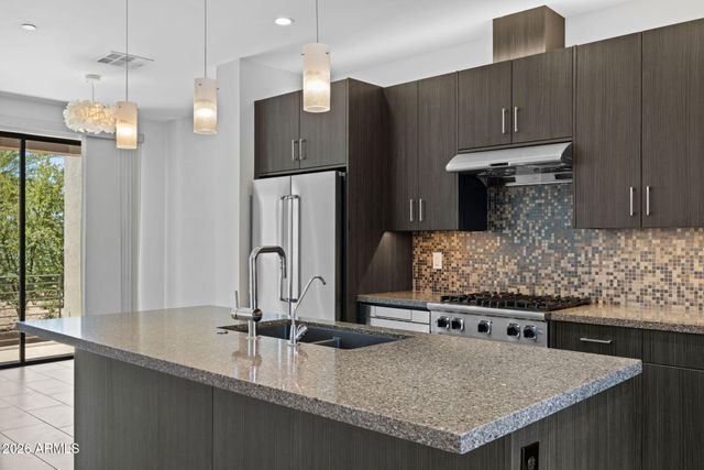 3233 N 70TH Street 1023, Scottsdale, AZ 85251