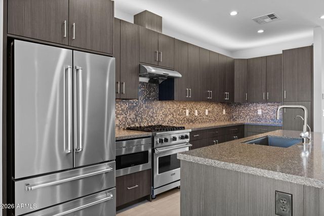 3233 N 70TH Street 1023, Scottsdale, AZ 85251