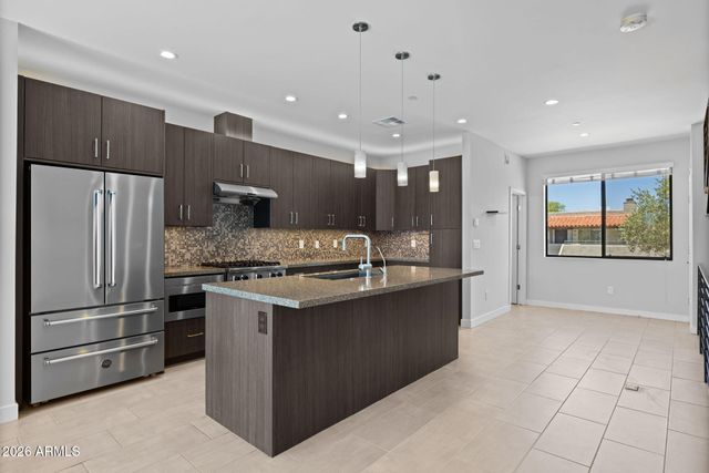3233 N 70TH Street 1023, Scottsdale, AZ 85251