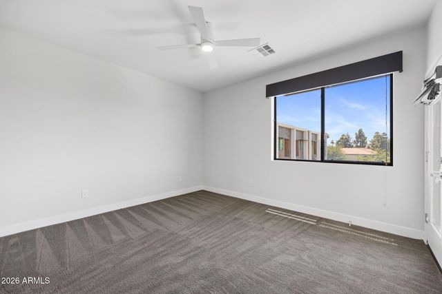 3233 N 70TH Street 1023, Scottsdale, AZ 85251