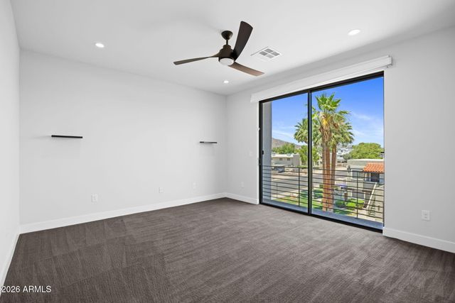 3233 N 70TH Street 1023, Scottsdale, AZ 85251