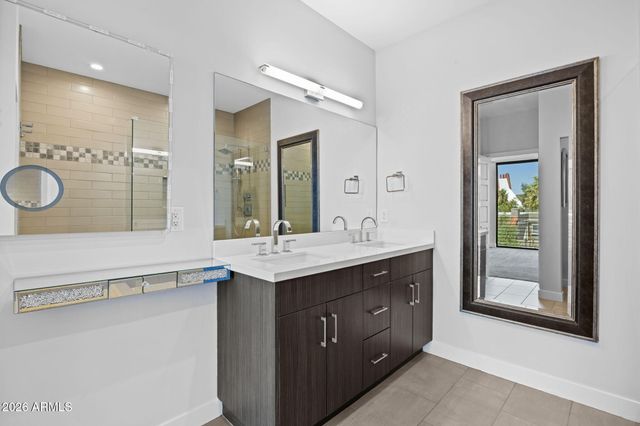 3233 N 70TH Street 1023, Scottsdale, AZ 85251
