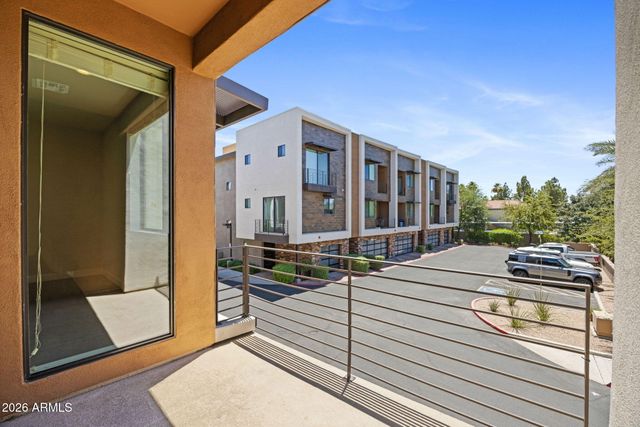3233 N 70TH Street 1023, Scottsdale, AZ 85251