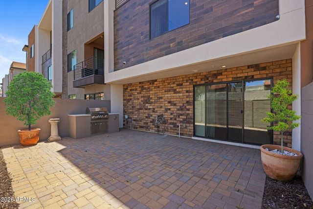 3233 N 70TH Street 1023, Scottsdale, AZ 85251