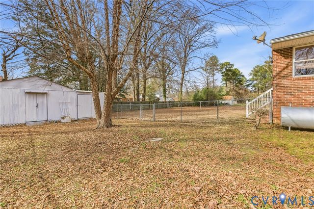 1657 Forest Glenn Cir, Chester, VA 23836