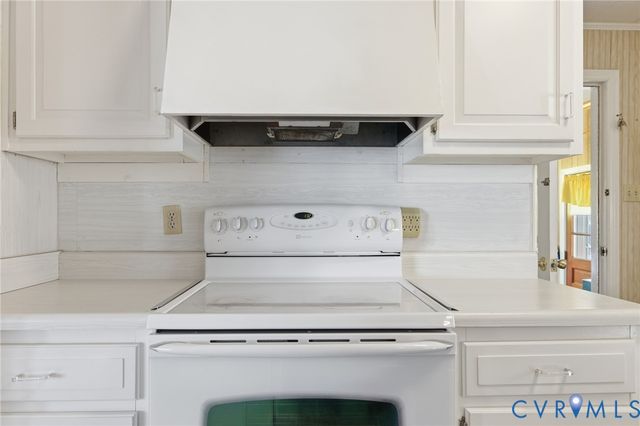 1657 Forest Glenn Cir, Chester, VA 23836