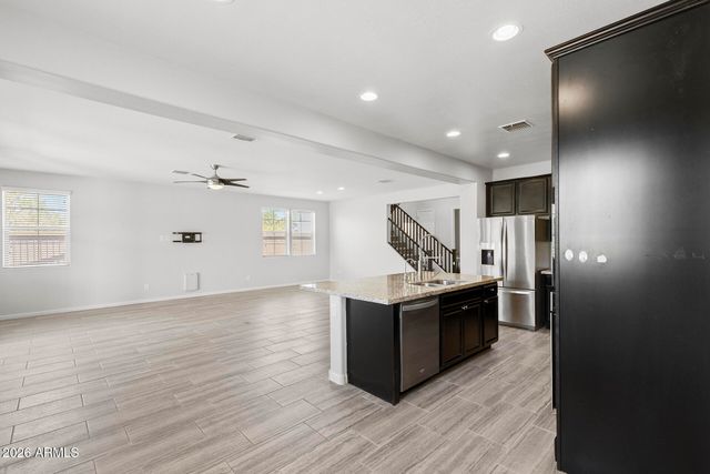 130 N BAY Drive, Gilbert, AZ 85233