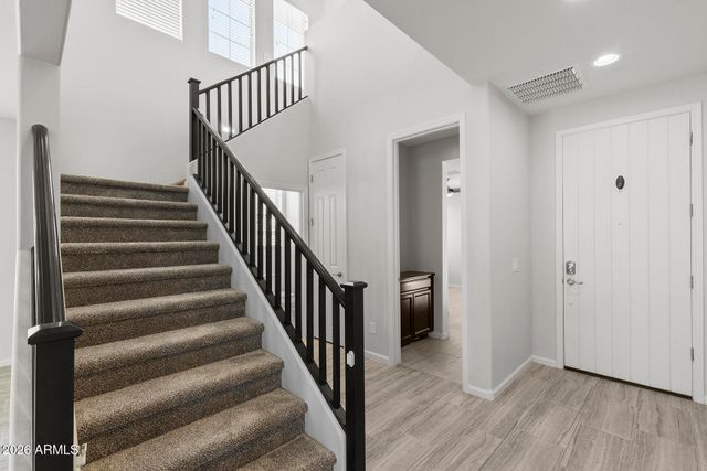 130 N BAY Drive, Gilbert, AZ 85233
