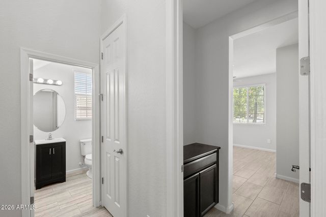 130 N BAY Drive, Gilbert, AZ 85233