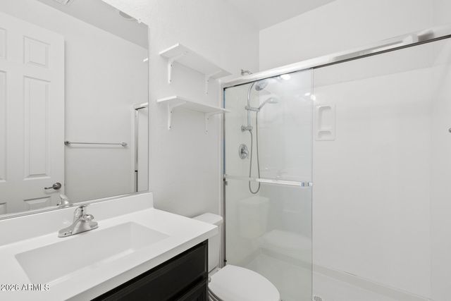 130 N BAY Drive, Gilbert, AZ 85233