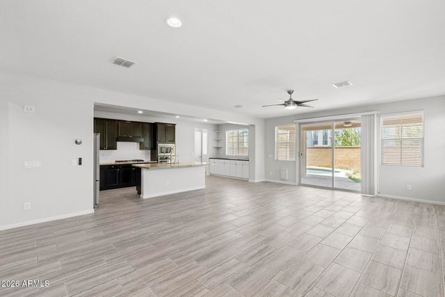 130 N BAY Drive, Gilbert, AZ 85233