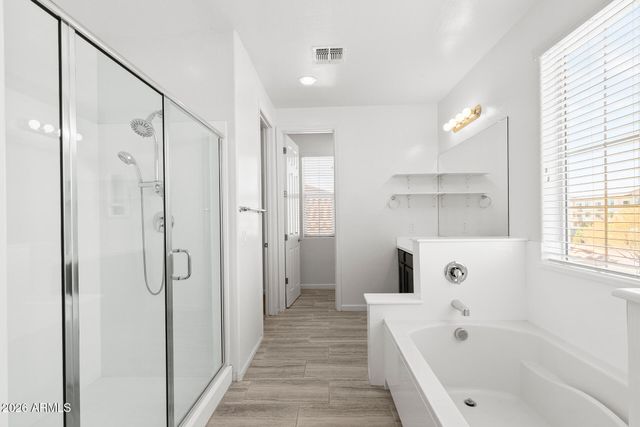 130 N BAY Drive, Gilbert, AZ 85233