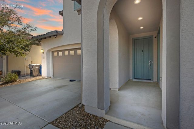 130 N BAY Drive, Gilbert, AZ 85233