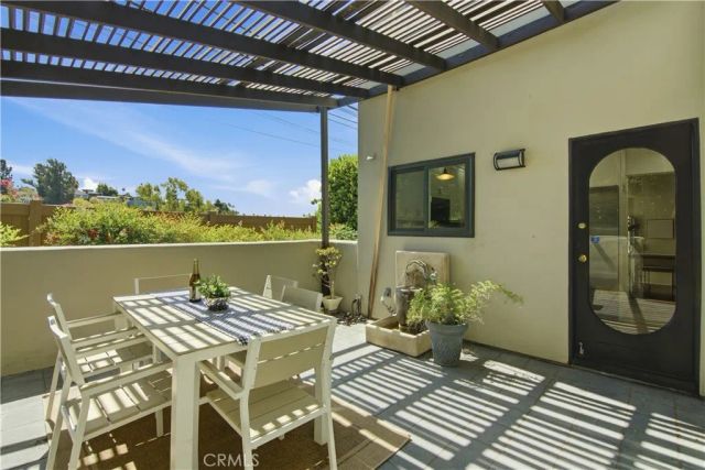 3023 Berkeley 1, Los Angeles, CA 90026
