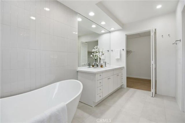 3023 Berkeley 1, Los Angeles, CA 90026