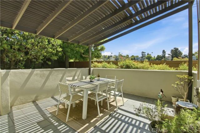 3023 Berkeley 1, Los Angeles, CA 90026