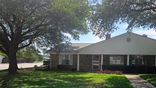 801 Livingston Drive, Hurst, TX 76053