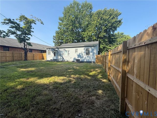 507 N 6th Ave, Hopewell, VA 23860