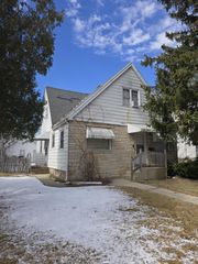 4951 N 37th STREET, Milwaukee, WI 53209