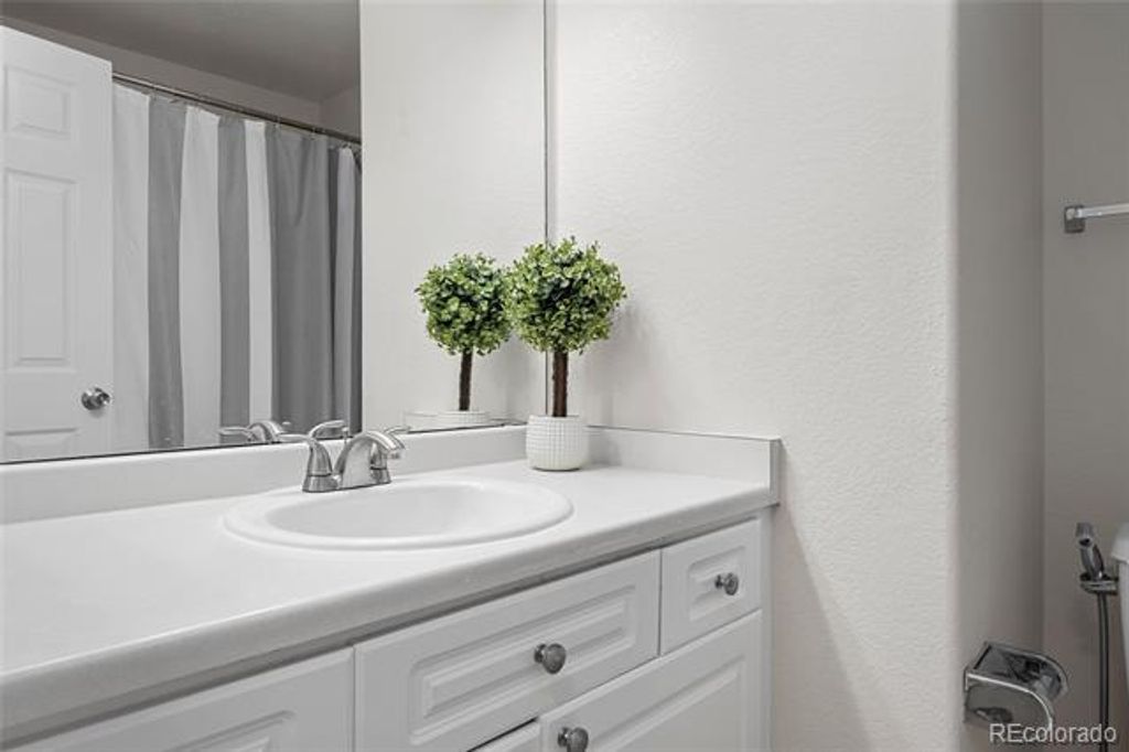 Image 26 of property listing at 9568 Wangaratta Court, Highlands Ranch, CO 80130