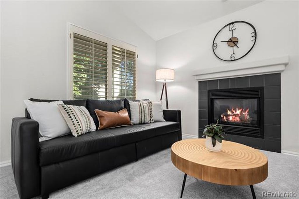 Image 7 of property listing at 9568 Wangaratta Court, Highlands Ranch, CO 80130