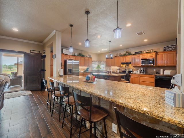 617 State Highway 123 N, Stockdale, TX 78160