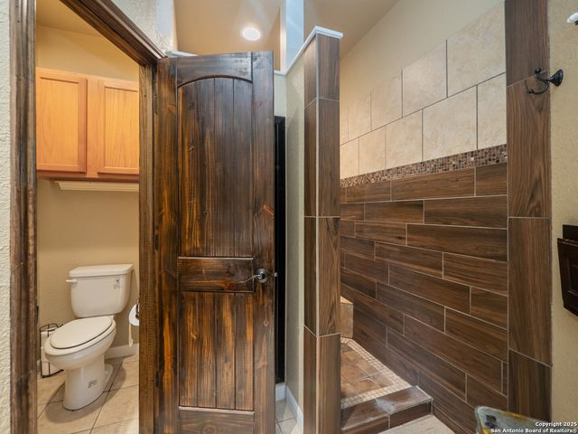 617 State Highway 123 N, Stockdale, TX 78160