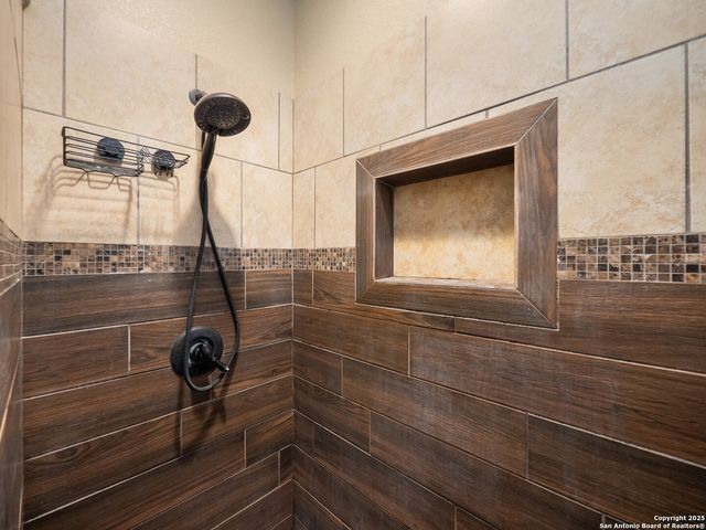 617 State Highway 123 N, Stockdale, TX 78160