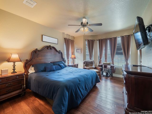 617 State Highway 123 N, Stockdale, TX 78160