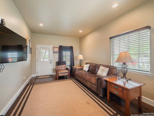 617 State Highway 123 N, Stockdale, TX 78160