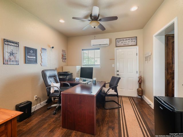 617 State Highway 123 N, Stockdale, TX 78160
