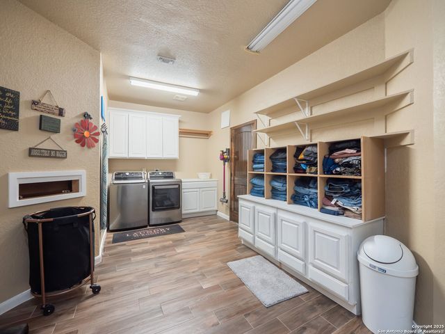 617 State Highway 123 N, Stockdale, TX 78160
