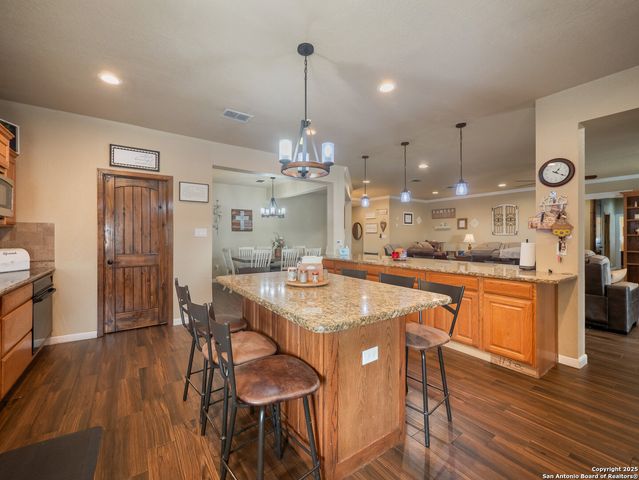 617 State Highway 123 N, Stockdale, TX 78160