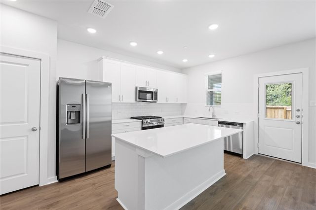 8126 Brocken Street, Pearland, TX 77584