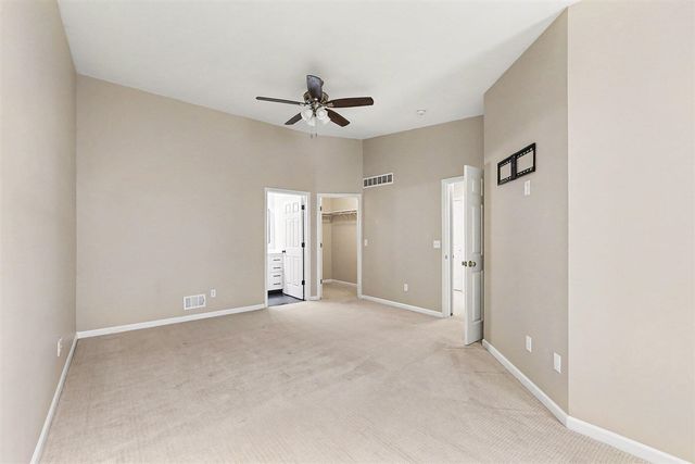 56607 Long Island Drive, Utica, MI 48316