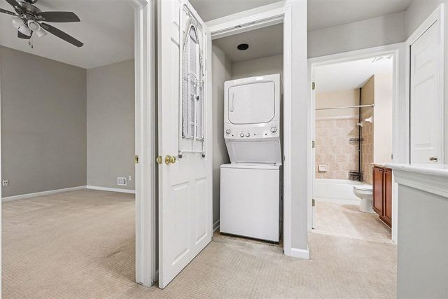 56607 Long Island Drive, Utica, MI 48316