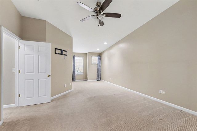 56607 Long Island Drive, Utica, MI 48316