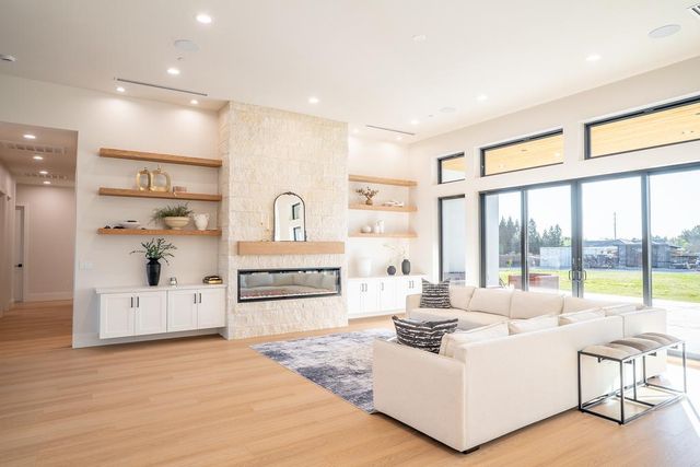 3285 Baseline Rd, Roseville, CA 95747