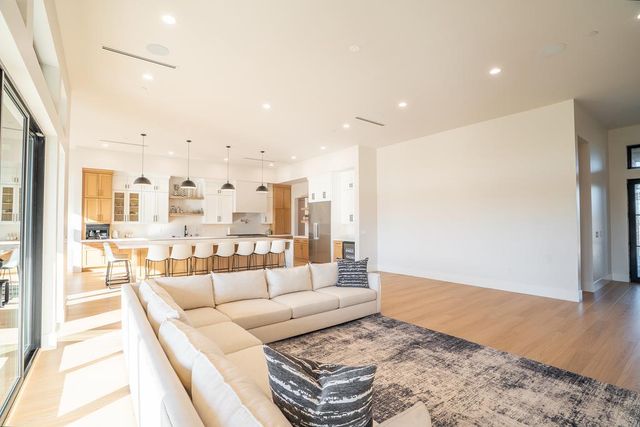 3285 Baseline Rd, Roseville, CA 95747