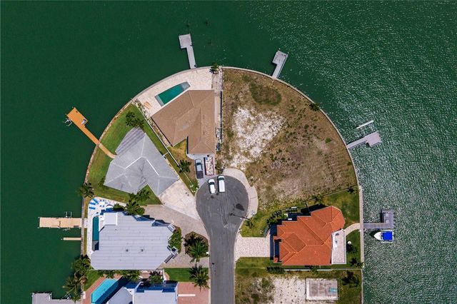 11050 5TH STREET E, Treasure Island, FL 33706