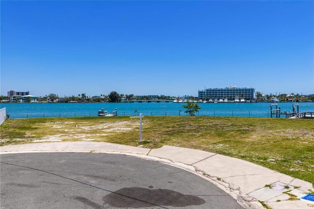 11050 5TH STREET E, Treasure Island, FL 33706