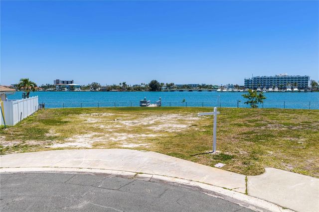 11050 5TH STREET E, Treasure Island, FL 33706