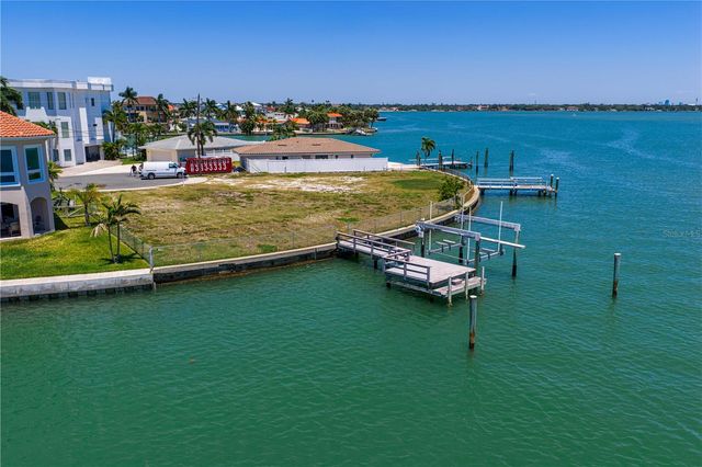 11050 5TH STREET E, Treasure Island, FL 33706