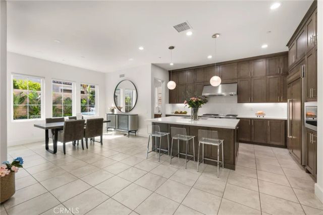 65 Glacier Valley, Irvine, CA 92602