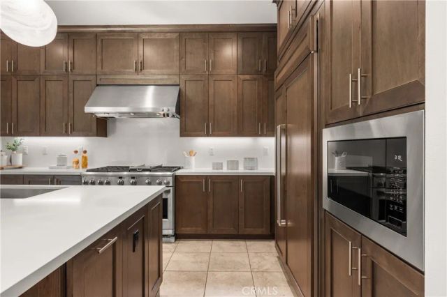 65 Glacier Valley, Irvine, CA 92602