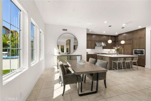 65 Glacier Valley, Irvine, CA 92602