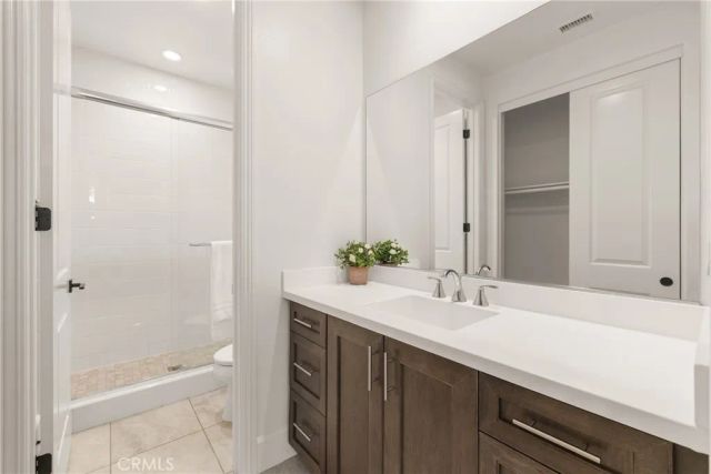 65 Glacier Valley, Irvine, CA 92602