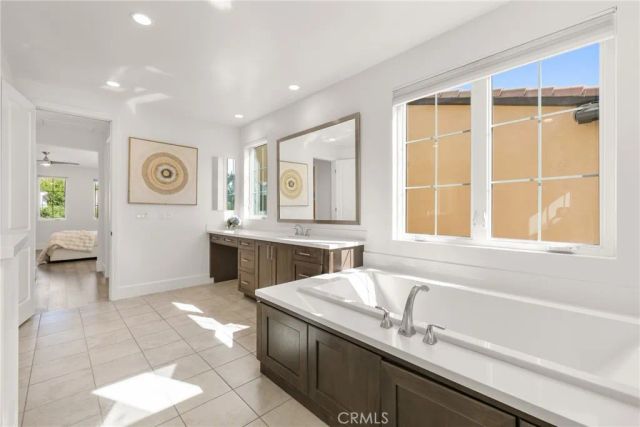 65 Glacier Valley, Irvine, CA 92602