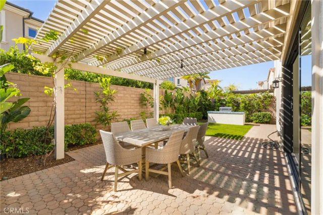 65 Glacier Valley, Irvine, CA 92602